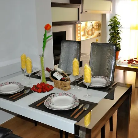 Agustina Appartement *